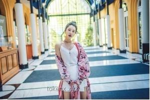 张小斐怼脸美学：解锁权威之美的创新思维之旅 🔑✨, 美学重构, 跨界灵感, 视觉革命, 权威重塑